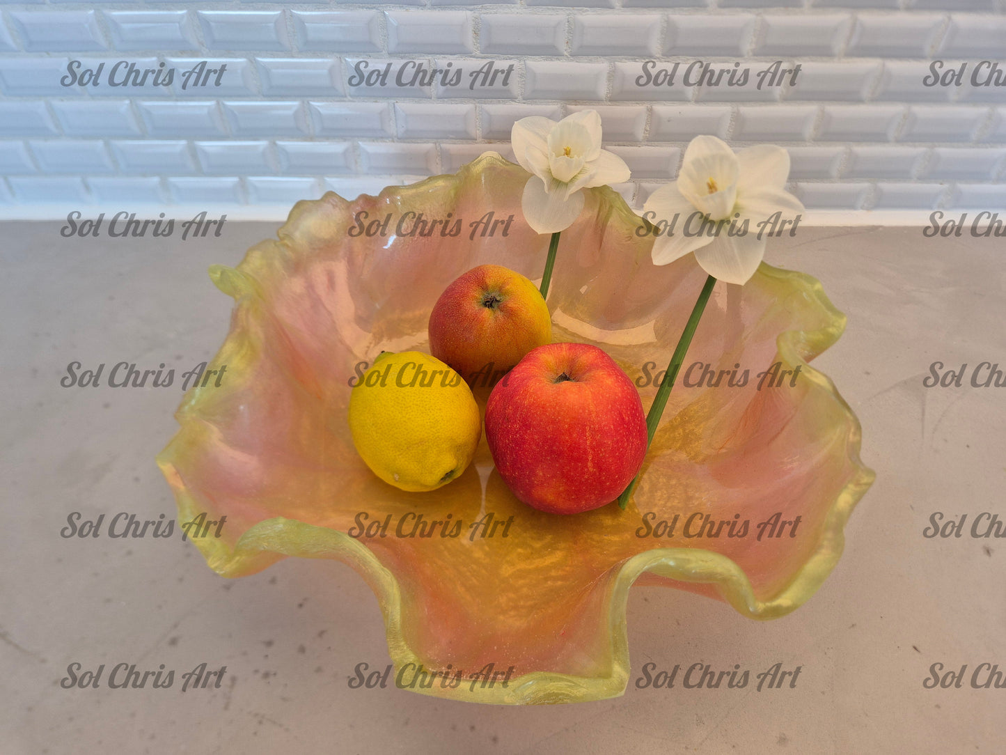 Skål pastel grøn-rød- gul nillikeform