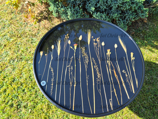 Bord sort med nelliker